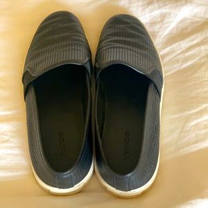 Vince slip ons